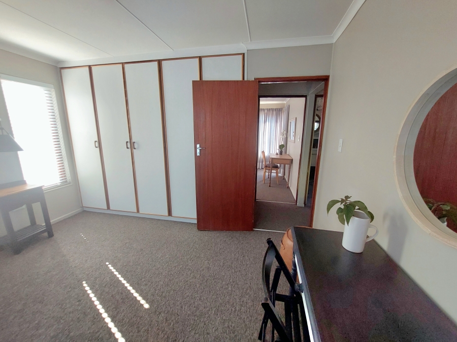 2 Bedroom Property for Sale in Heatherlands Western Cape